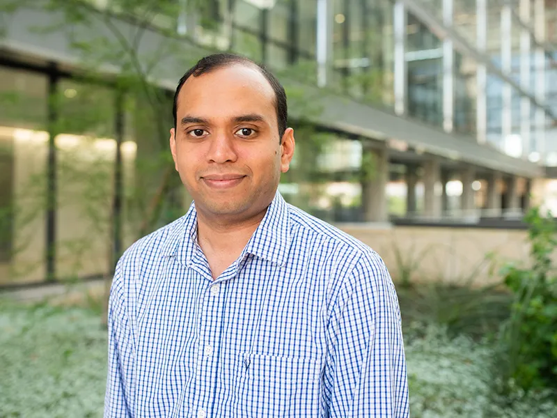 Headshot of Krishna Kumar.