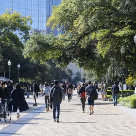 Speedway Mall students walking between classes 2021